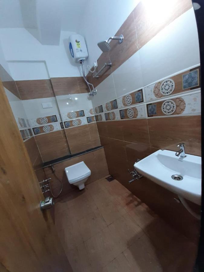 Hotel New Empire Ahmedabad Esterno foto