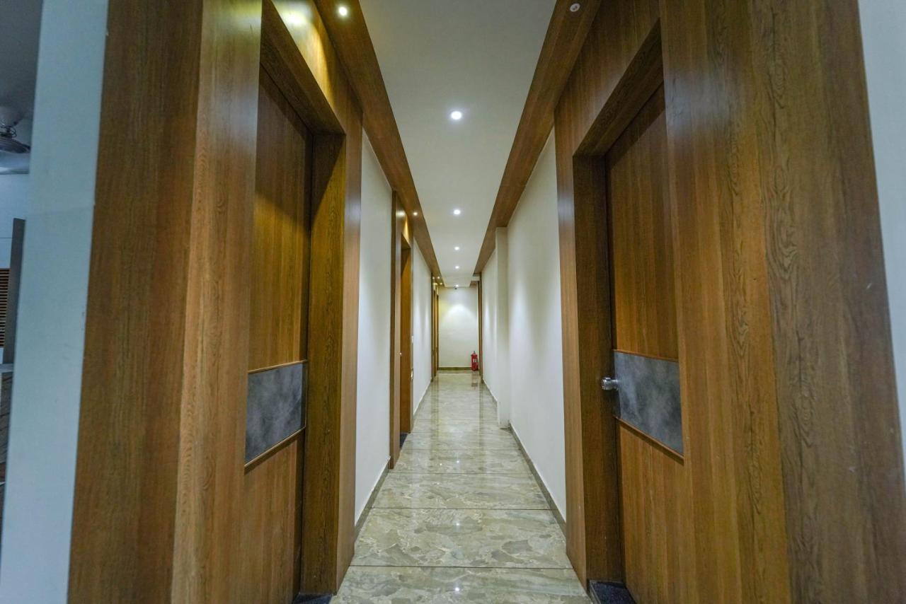 Hotel New Empire Ahmedabad Esterno foto