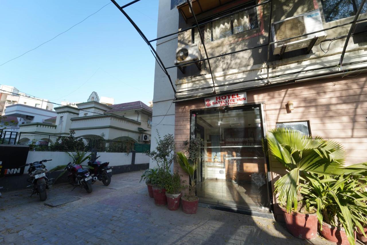 Hotel New Empire Ahmedabad Esterno foto